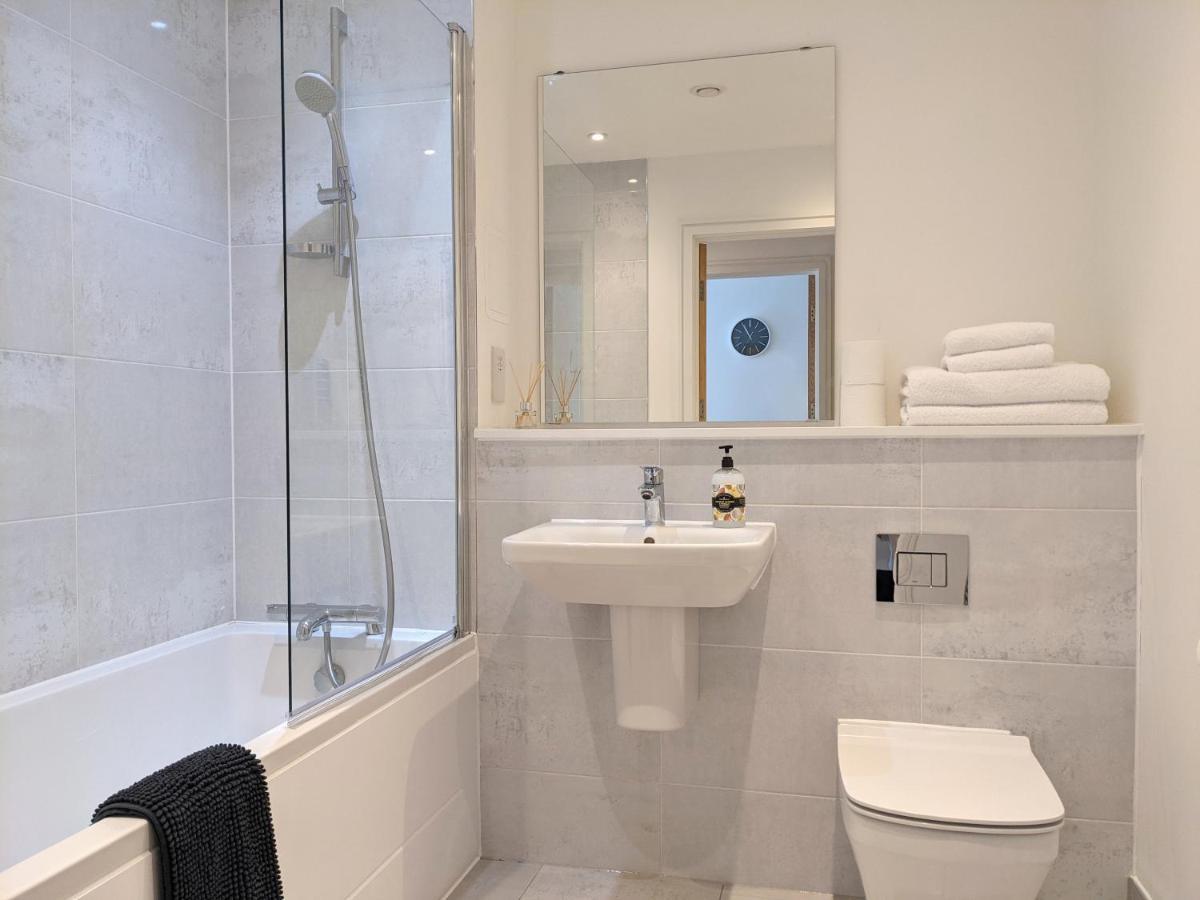 Suffield Lodge By Wycombe Apartments 海维康 外观 照片