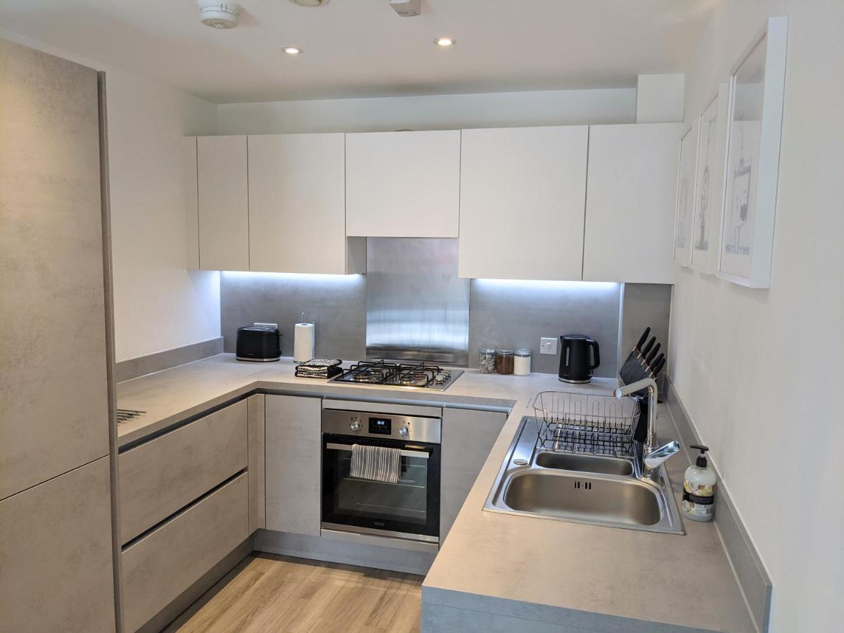 Suffield Lodge By Wycombe Apartments 海维康 外观 照片